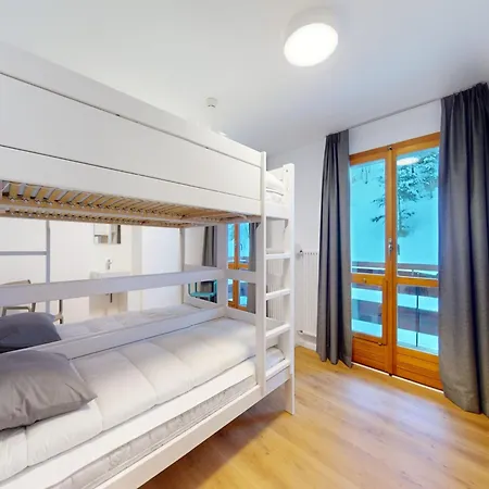 With Stunning Mountain Views Chalet